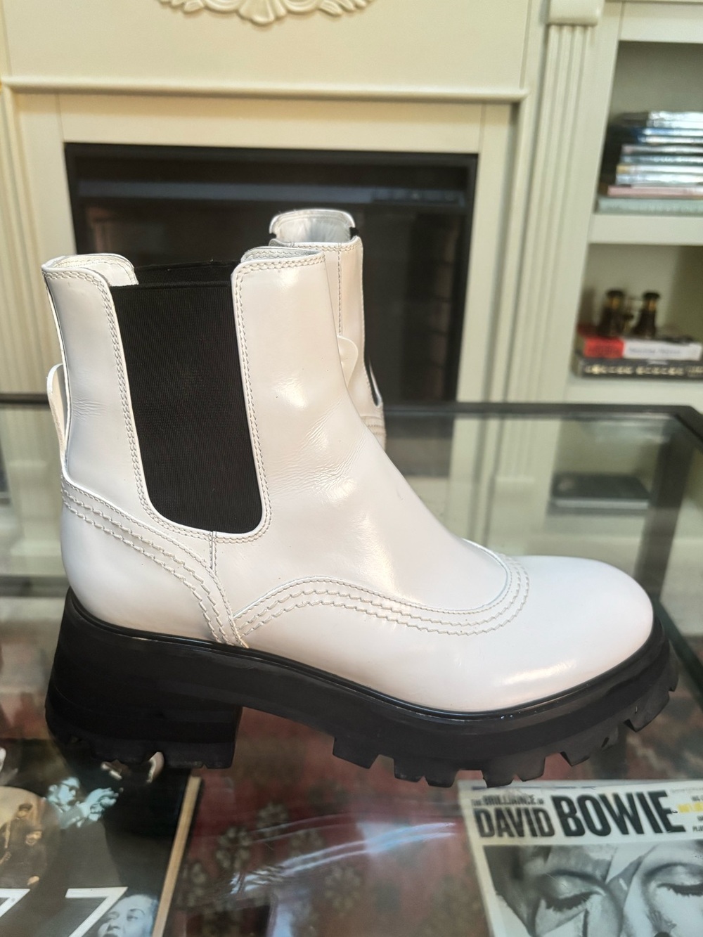 ✨ Alexander McQueen Leather Colorblock Chelsea Boots ✨